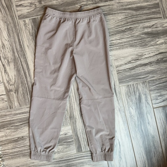 Boys DSG khaki cargo joggers. Lightweight. Size M. - Picture 5 of 7